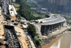 淮北鹰山中路最新爆料,繁华地段焕新升级，未来潜力无限